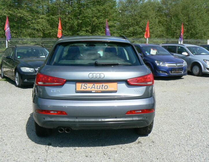 Audi Q3 5