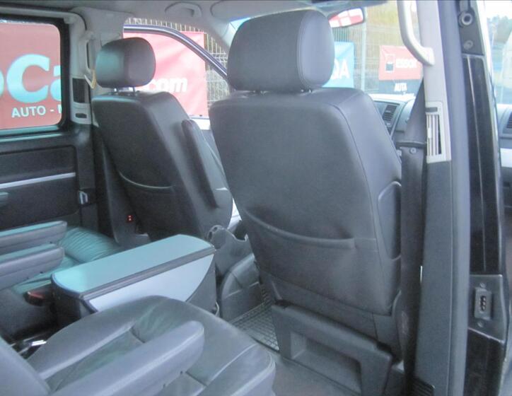 Volkswagen Multivan 30