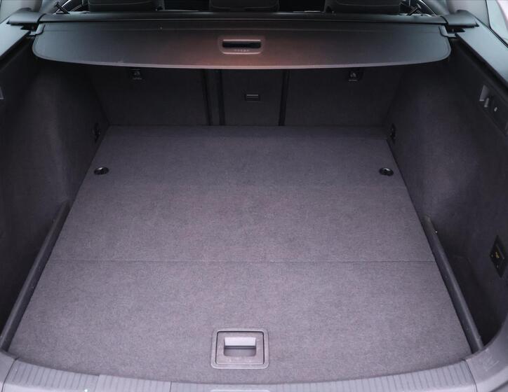 Volkswagen Golf 10