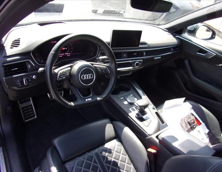 Audi S4 16
