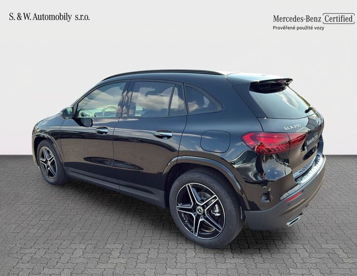 Mercedes-Benz GLA 12