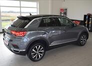 Volkswagen T-Roc 6