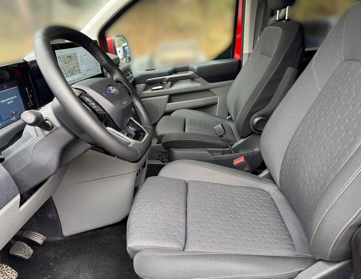 Ford Tourneo Custom 7