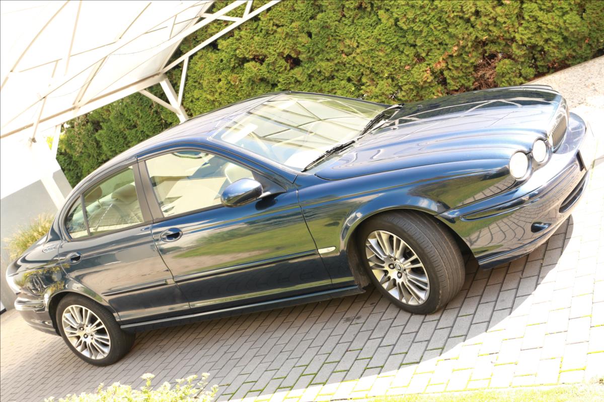 Jaguar X-Type