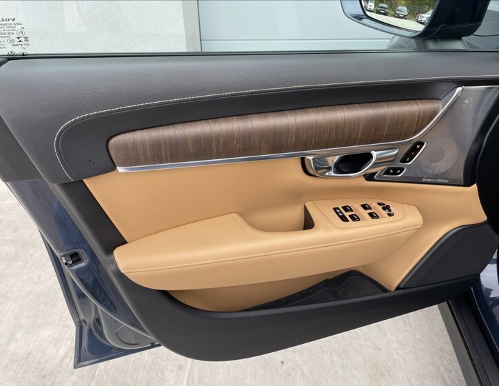 Volvo V90 24