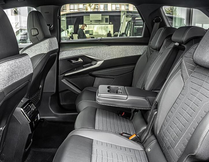 Peugeot 5008 25