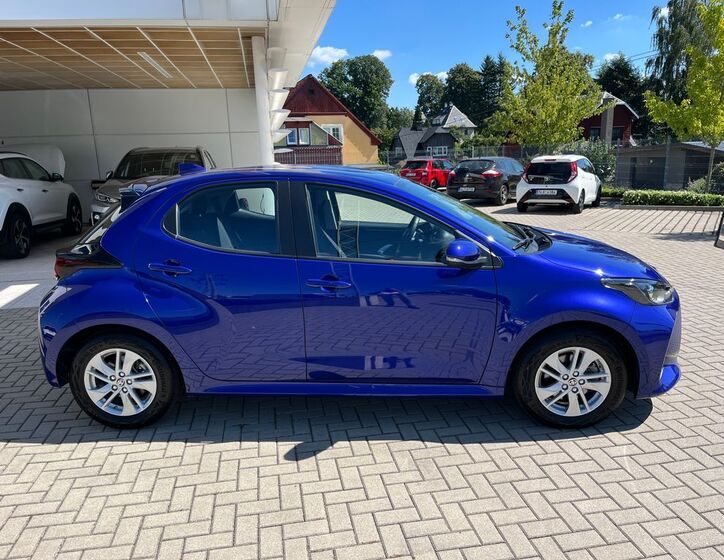 Toyota Yaris 7