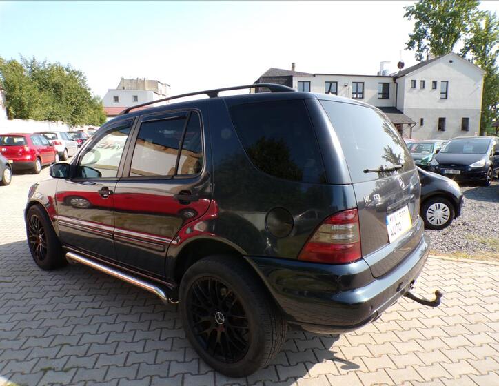 Mercedes-Benz Třídy M 4