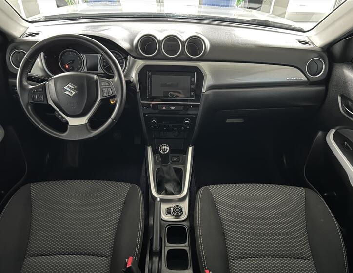 Suzuki Vitara 8