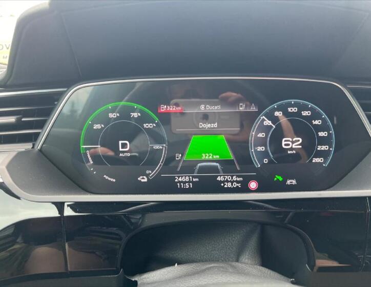 Audi e-tron 25