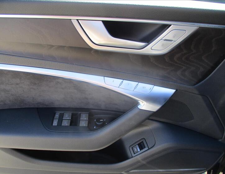 Audi S6 27
