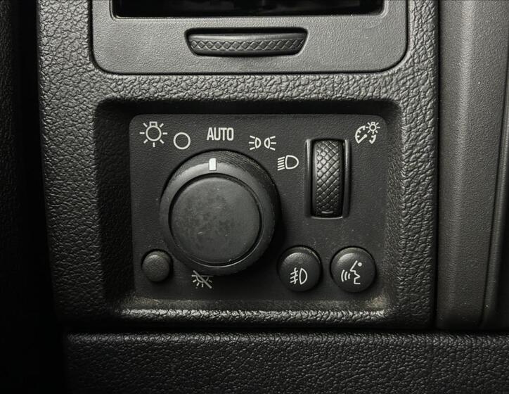 Hummer H3 8