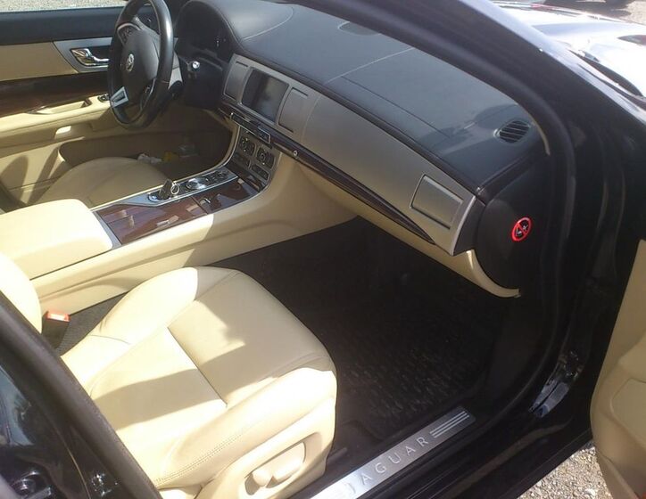 Jaguar XF 14