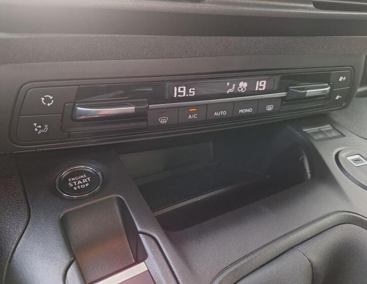 Peugeot Rifter 17