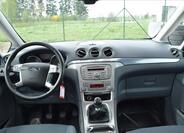 Ford Galaxy 27