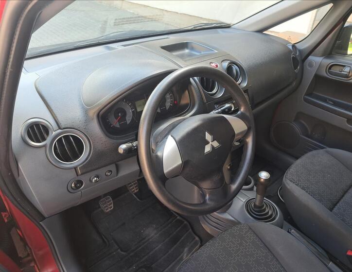 Mitsubishi Colt 16