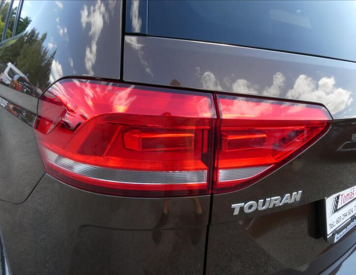 Volkswagen Touran 10