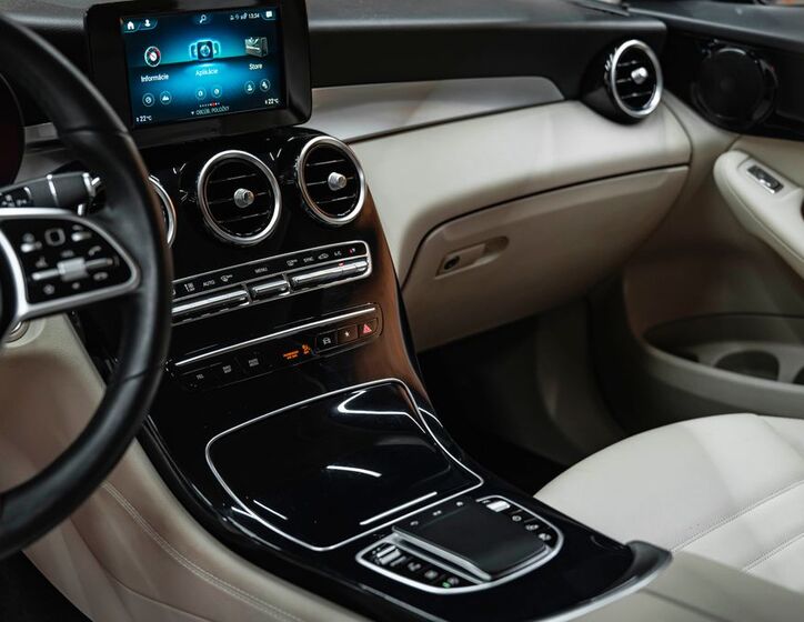 Mercedes-Benz GLC 14