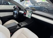 Tesla Model 3 8
