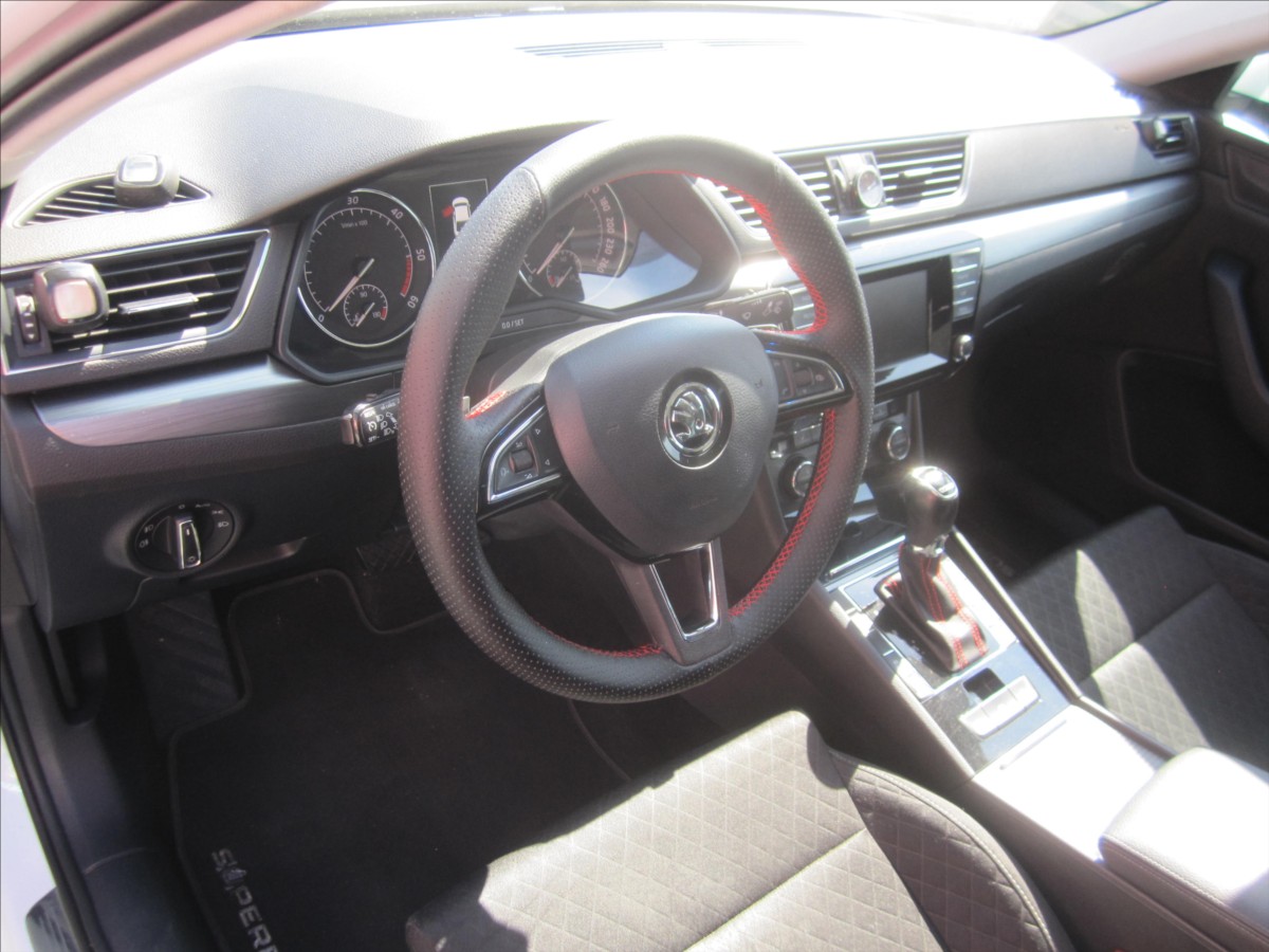 Škoda Superb