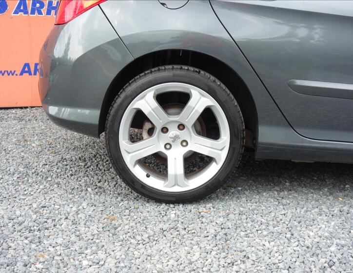 Peugeot 308 9