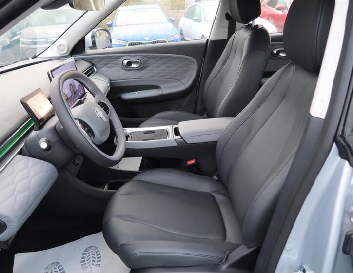 Dongfeng Box 11