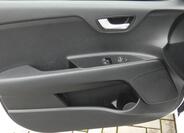 KIA Rio 8
