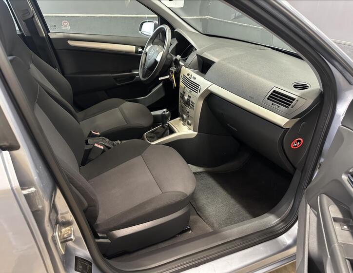 Opel Astra 19