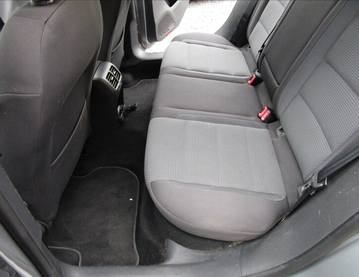 Volkswagen Golf 25