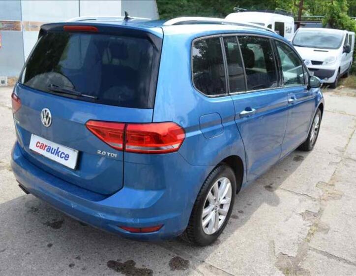Volkswagen Touran 4