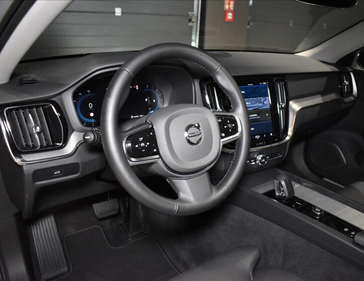 Volvo V60 12