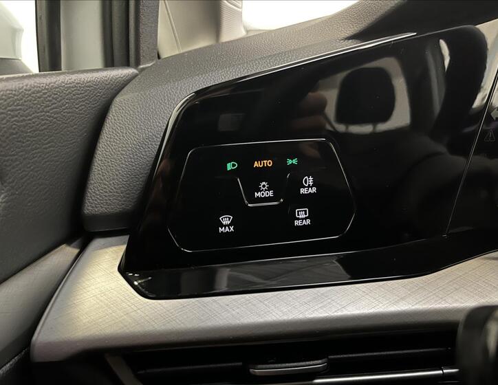 Volkswagen Golf 18