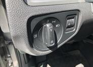 Volkswagen Golf 16