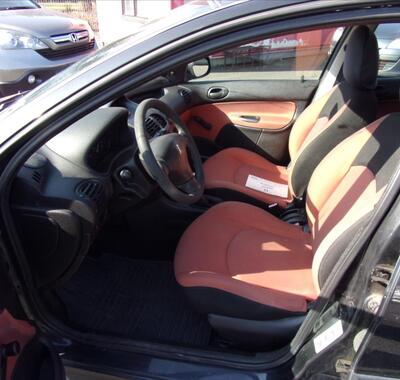 Peugeot 206 13