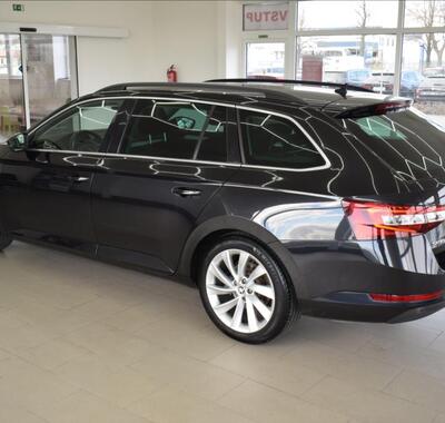 Škoda Superb 8