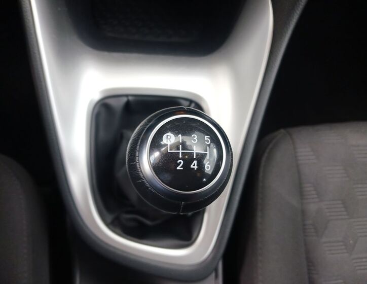 Toyota Yaris 24