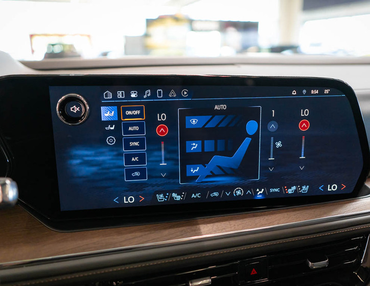 Chevrolet Suburban 32