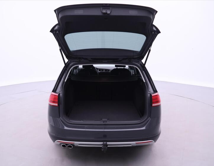 Volkswagen Golf 9