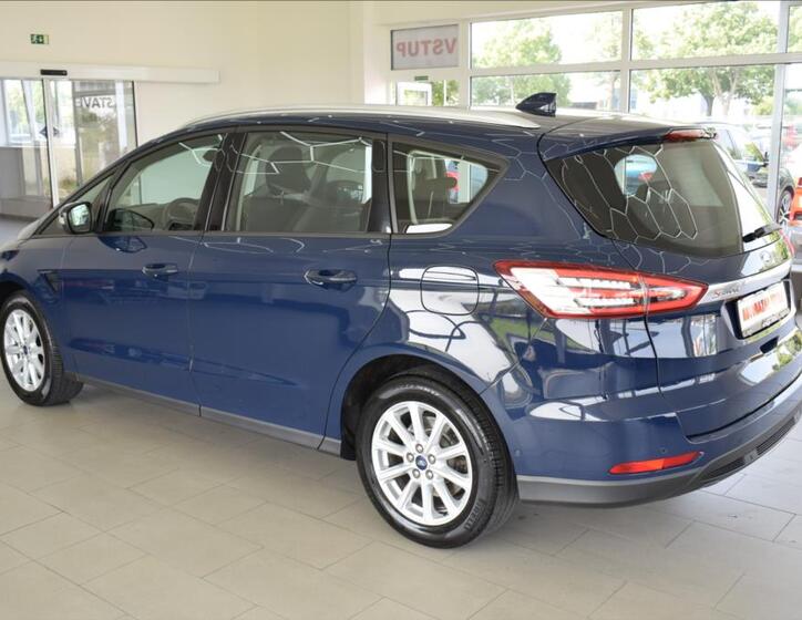 Ford S-MAX 8