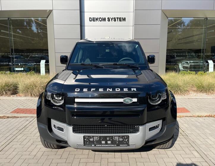 Land Rover Defender 3
