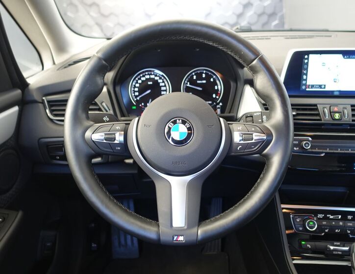 BMW Řada 2 9
