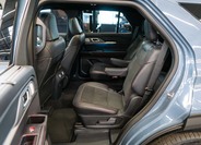 Ford Explorer 38