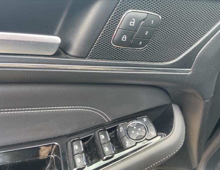 Ford Galaxy 16