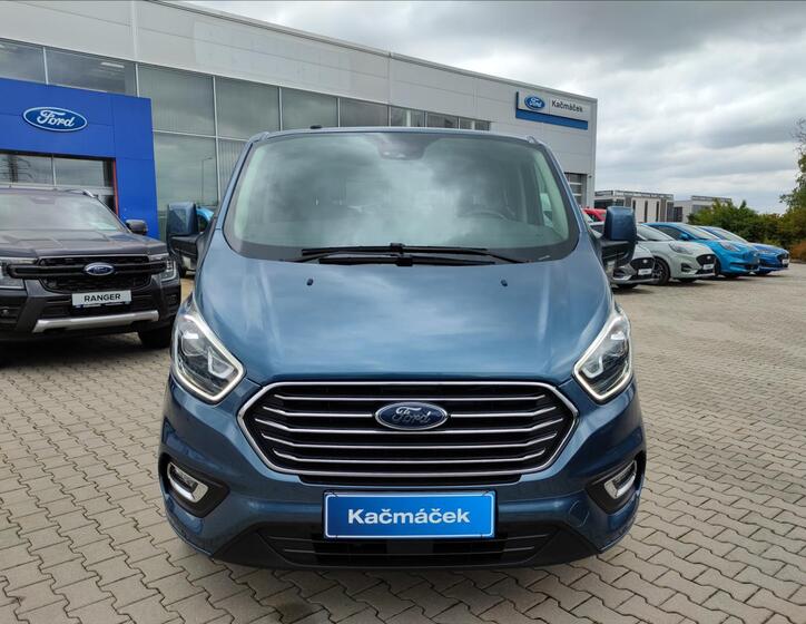 Ford Tourneo Custom 8