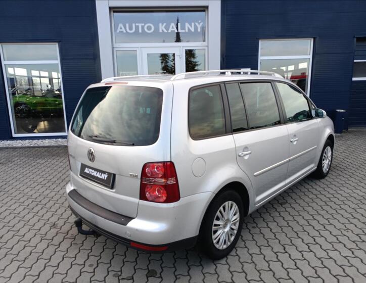 Volkswagen Touran 4
