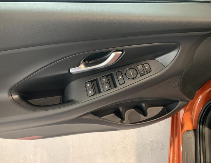 Hyundai i30 25