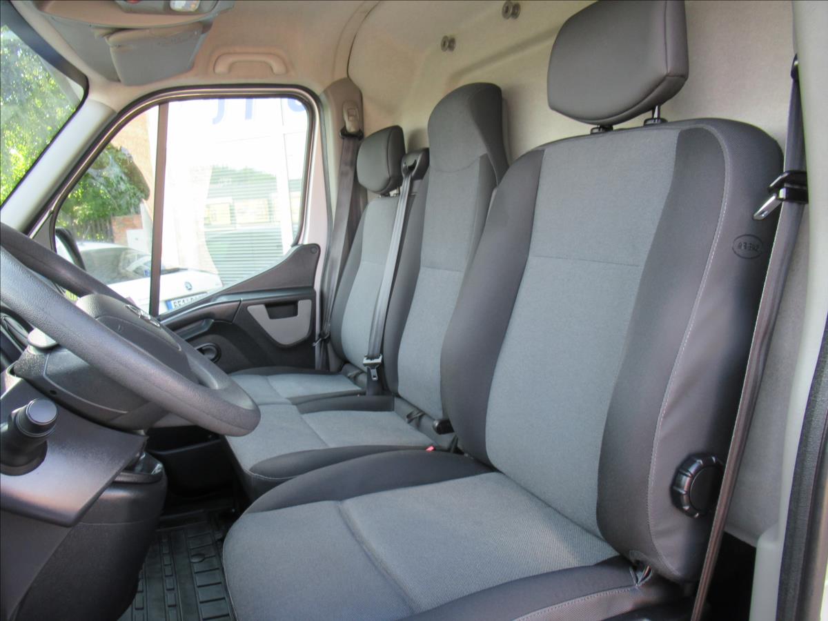 Nissan NV400