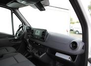 Mercedes-Benz Sprinter 8