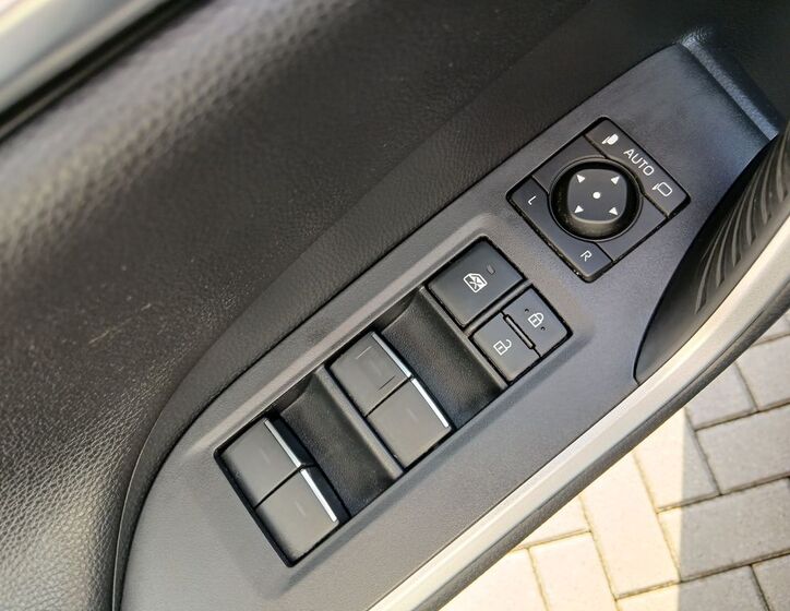 Toyota RAV4 19