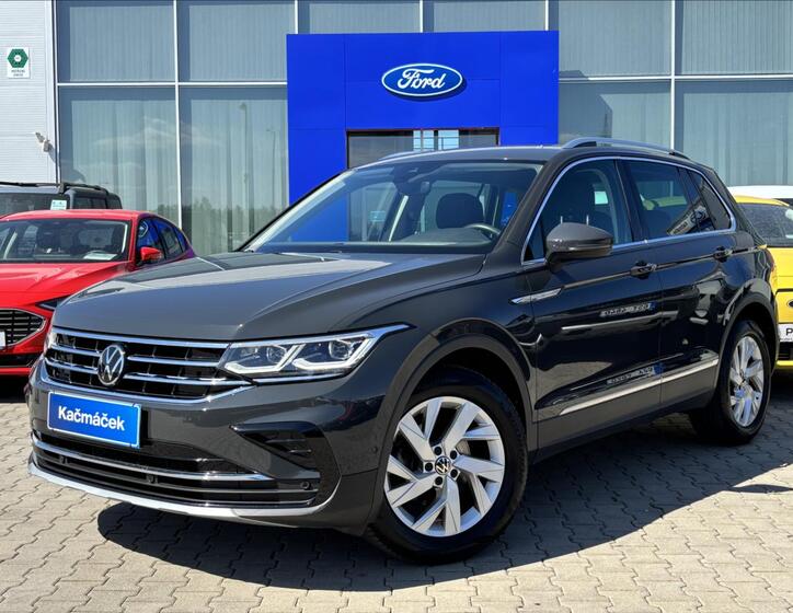 Volkswagen Tiguan 1
